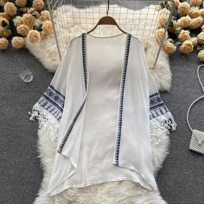 Summer Bohemian Covered Raincoat Womens Pareo Beach Kimono Long Fashion Embroidered Open Fleece Sweater Tassel Chiffon Shirt ED1881 250415Z