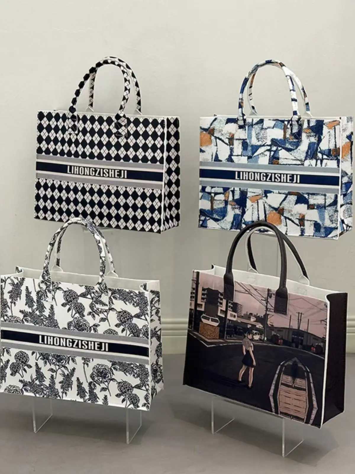 Light luxury blue and white porcelain pattern large capacity commuting business felt gift Chinese style handbag K251121