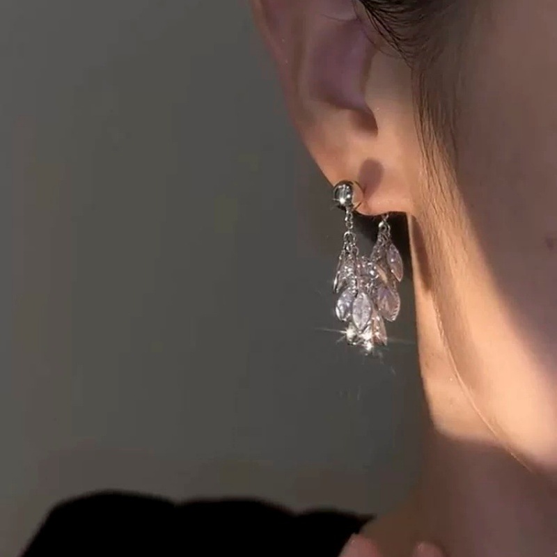 Zircon Leaf Earrings for Women Fashion Unique Long Tassel Chain Ear Buckle Wedding Trendy Jewelry Gifts Free shipping