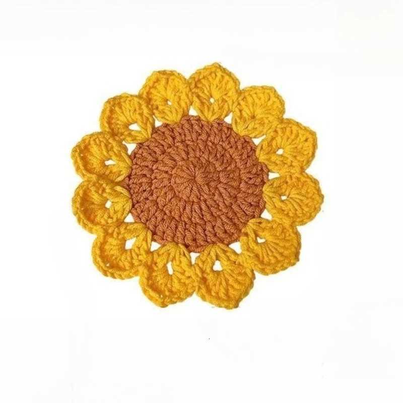 Hand-woven sunflower coaster creative home ornament thermal insulation table mat versatile holiday gift C251122