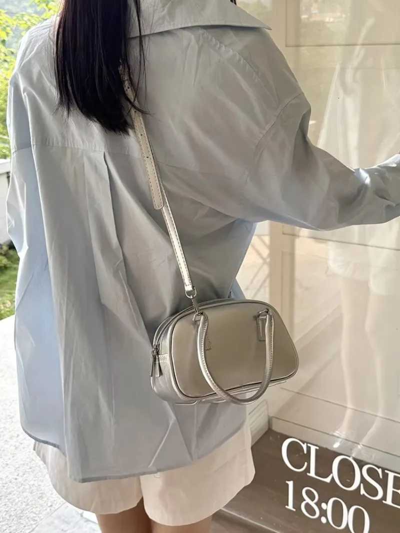 South Korea Handbag 2025 New Arrival Sle Satchel Small Square Bag Female Exquisite and Versatile Crossbody Boston Bowling BagT251122