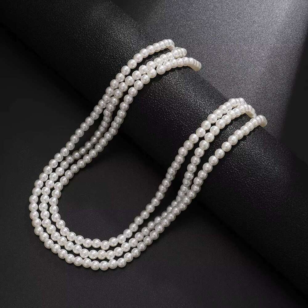 DHCollections Knot simple bead necklace, collar pearl necklace