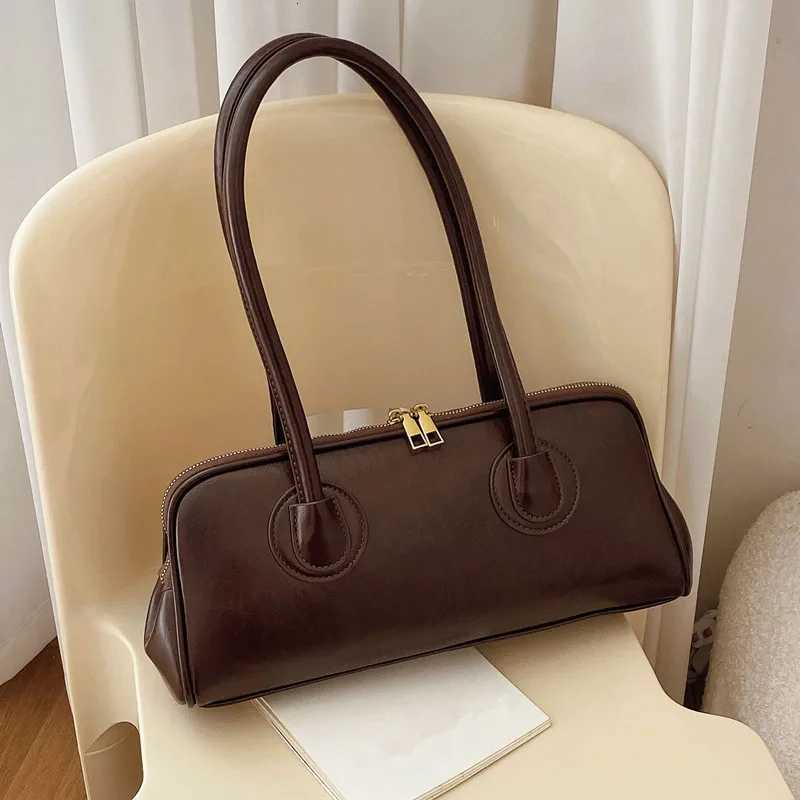 Classic Leather Handbag Retro Simple Shoulder Underarm Bag Elegant Stylish Baguette Tote Bag for Women Everyday CollocationT251122