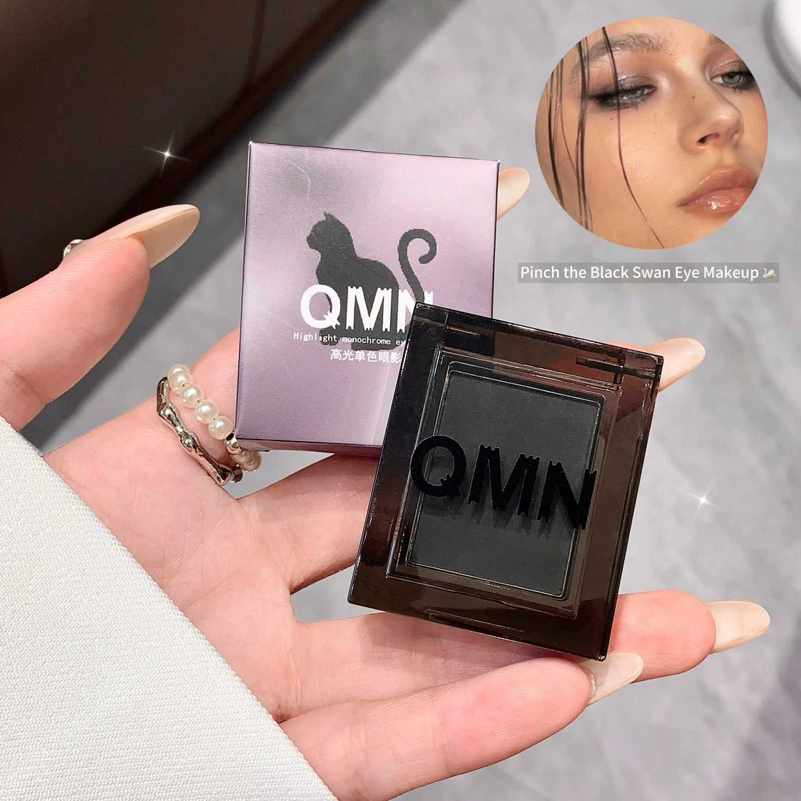QMN Starry Night Single Color Highlighting Eyeshadow Powder Highlighting Pearlescent Color Developing Silky LastingT251122