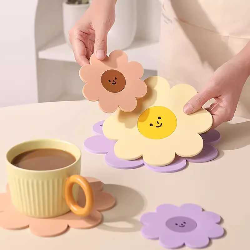 Sunflower Cute Placemat Coaster Anti-skidding and Heat-resistant Silicone Cup Pads Coffee Hot Pad Kitchen Home Tableware Set C251122