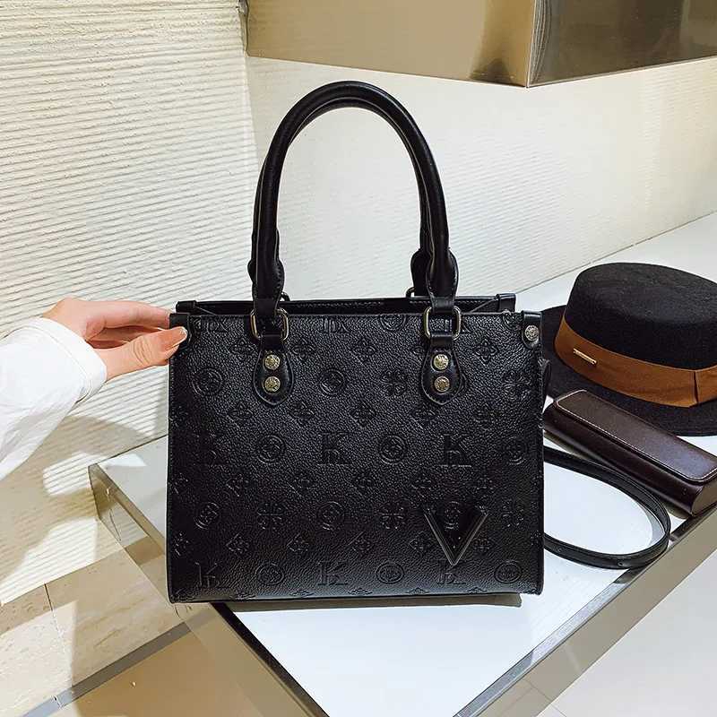 2025 High-End Womens Tote - New Fashion Letter Printing Versatile Large-Capacity Premium Quality Popular Womens Bag K251121