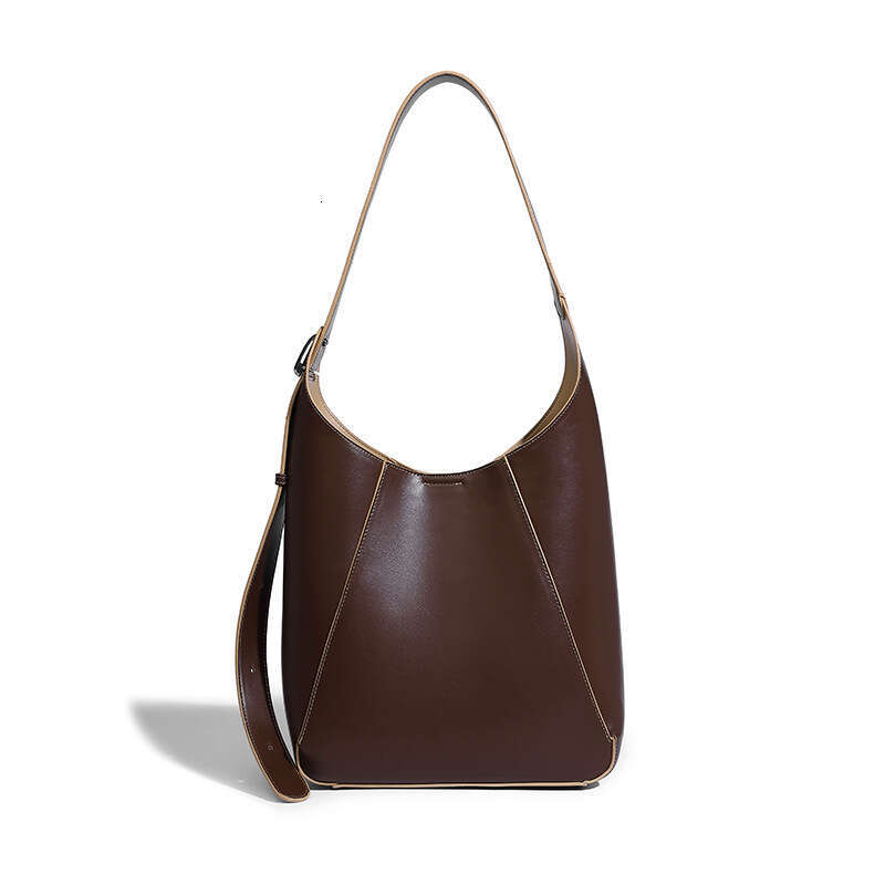 Designer Women's Bags Designer Highlighting 2023 New Large Capacity Commuting Tote Leisure Fashion Trend One Shoulder Versatile Handheld Crossbod