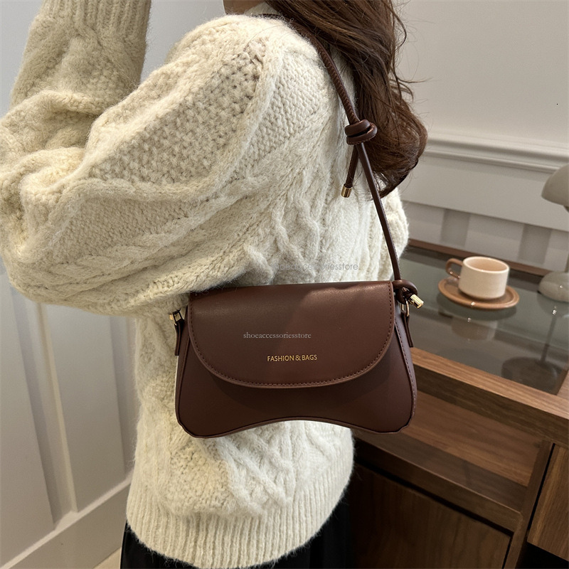 Solid Color Western Style Sloping Women's 2025 New Designer Luxury Korean Version Texture Fashion Shoulder Bag Fashion Handbag