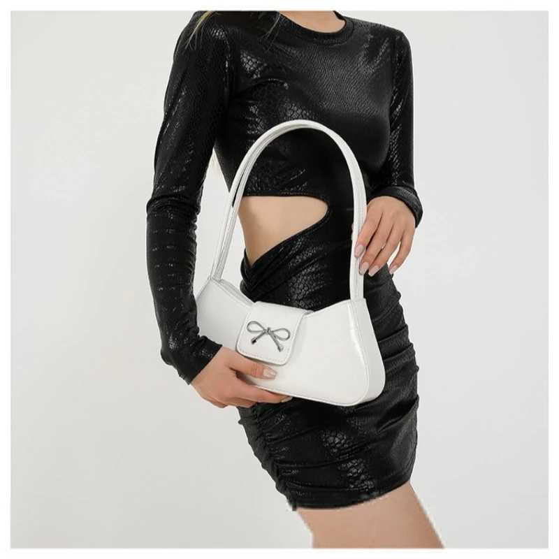 Trendsetting Womens Shoulder Bag - Maillard Style Retro Crossbody Purse for Work Daily Use Fashionable Hot ItemT251122