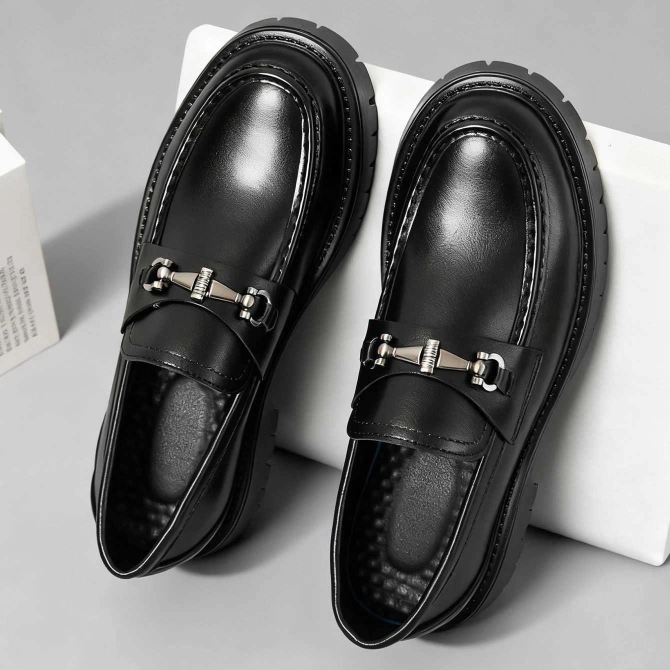 Fashion Classic Thick Sole Mens Penny Loafers Slip-On Business Dress Shoes Gentleman Metal Buckle Formal Black Business Shoes X251122