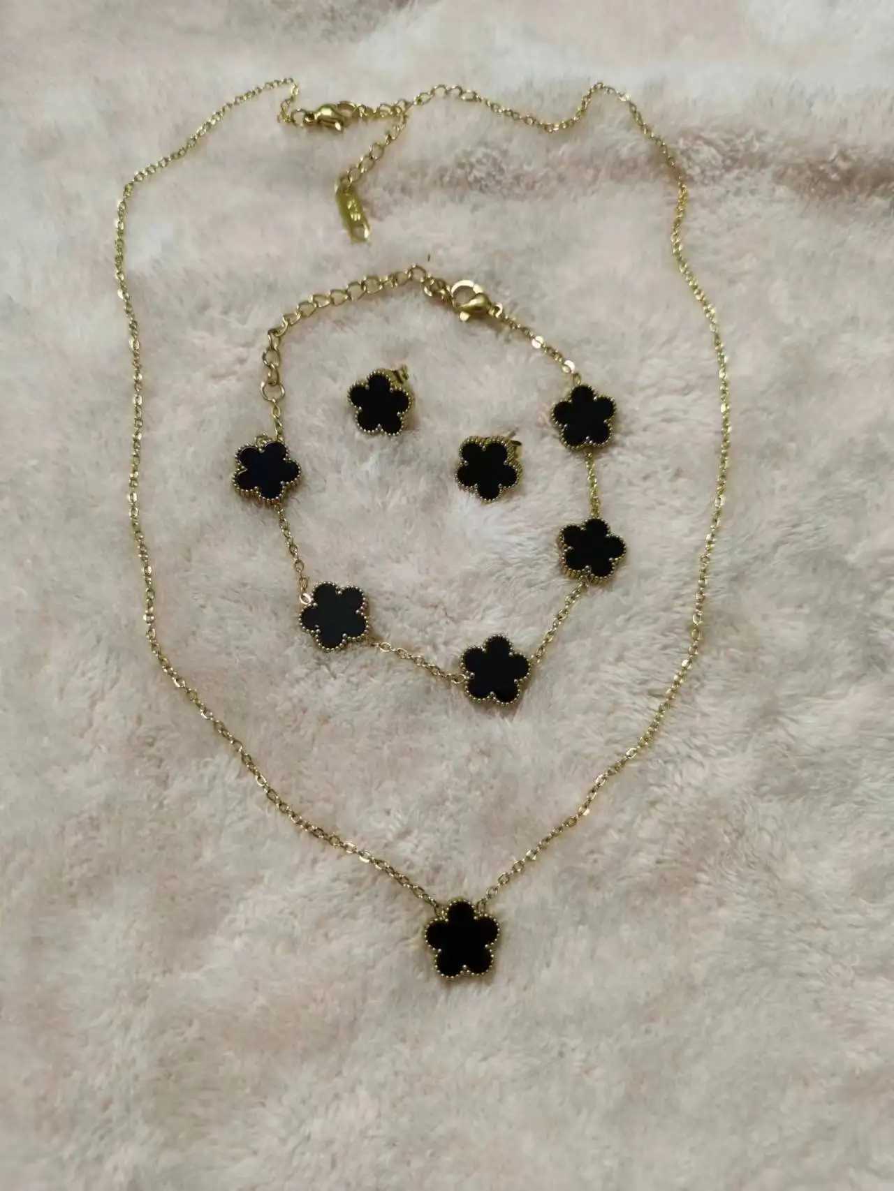 Stainless Steel Hot Selling New Plant Clover Adjustable Bracelet Five Leaf Flower Shell Acrylic Single Sided Jewelry For Women J251122