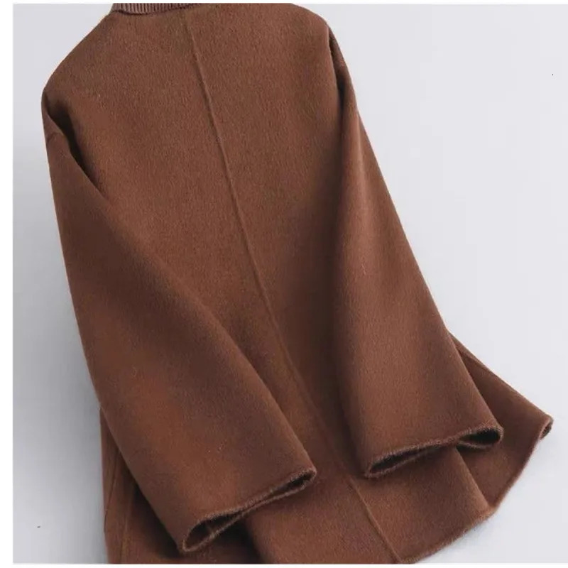Autumn Winter 2026 Woolen Coat Women Fashion VNeck Horn Button DoubleSided Wool Jacket Female Loose Overcoat Clothes B1451 251112