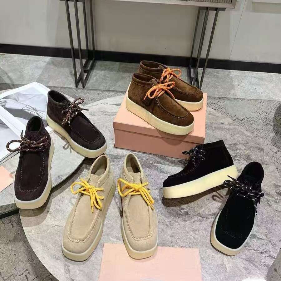 2025 Snow Boots Designer Luxury womens round toe Strap platform Anti Slip Fashion ankle boots thick soled fur suede warm short winter snow ski boots women outdoor shoe