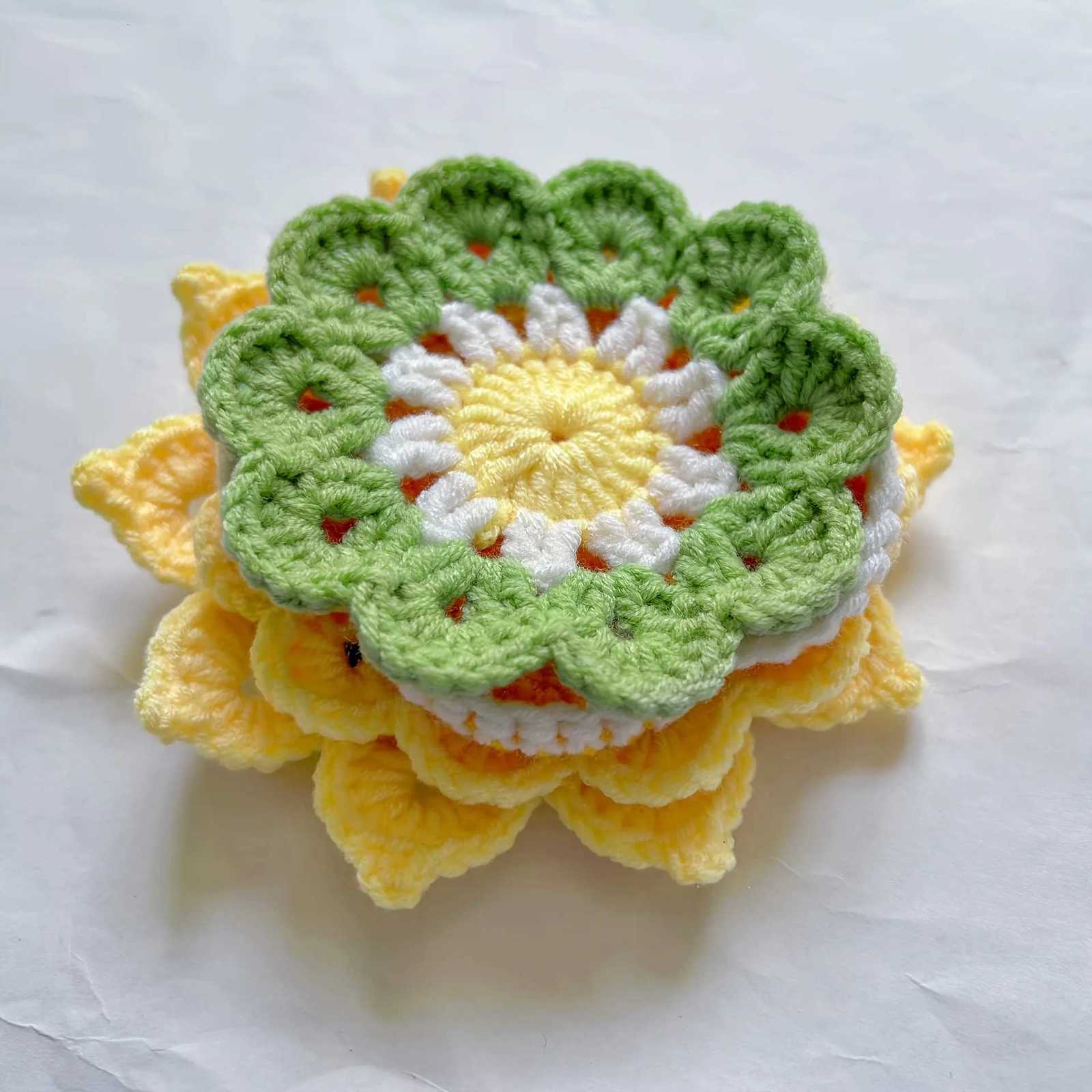 Handmade Sunflower Coasters Crochet Exquisite Heat Insulation Mats with Meal Mats For Cups of Different Sizes Home Decor C251122