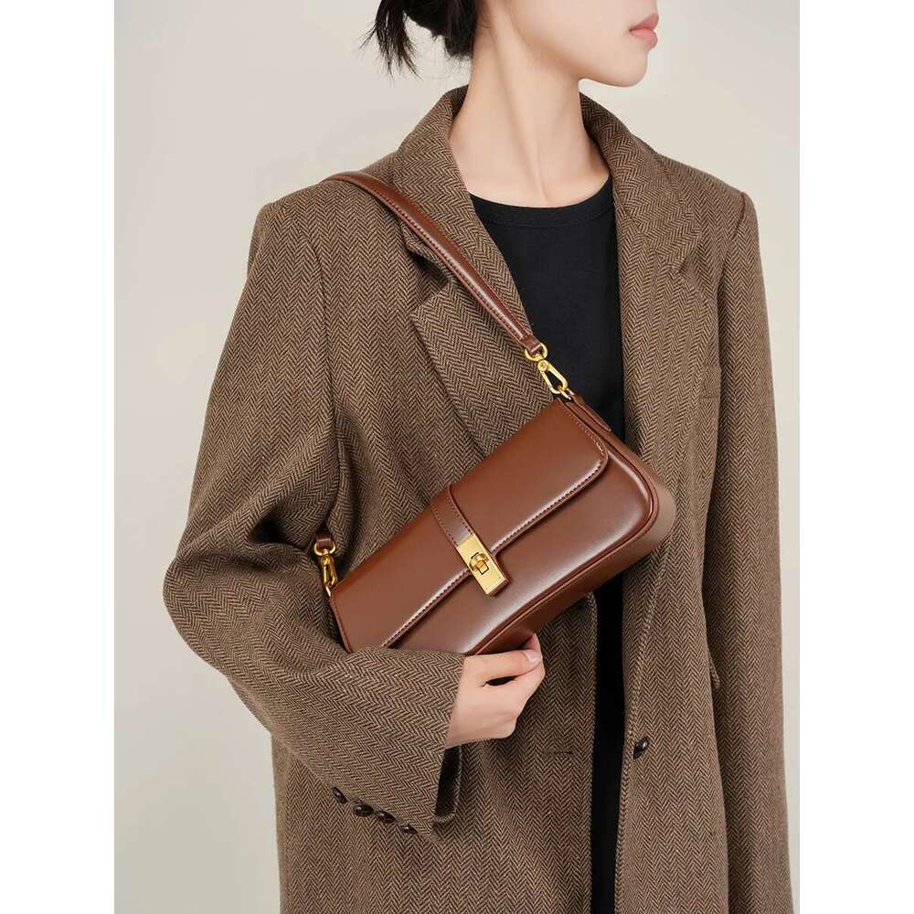 Designer Bag Women's High-End Leather Baguette Armpit Versatile Single Shoulder Crossbody Bag Fashion Accessory For 2025