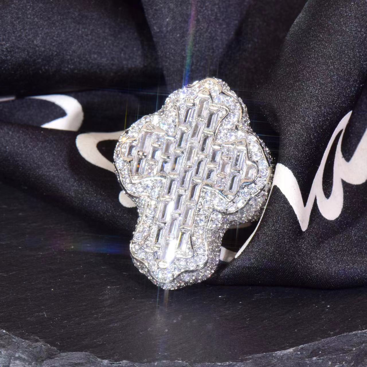 Custom 925 Silver Hip Hop Ring GRA Certified Iced Out Round Brilliant Cut Vvs Moissanite Fancy Jewelry Rings for Men Women