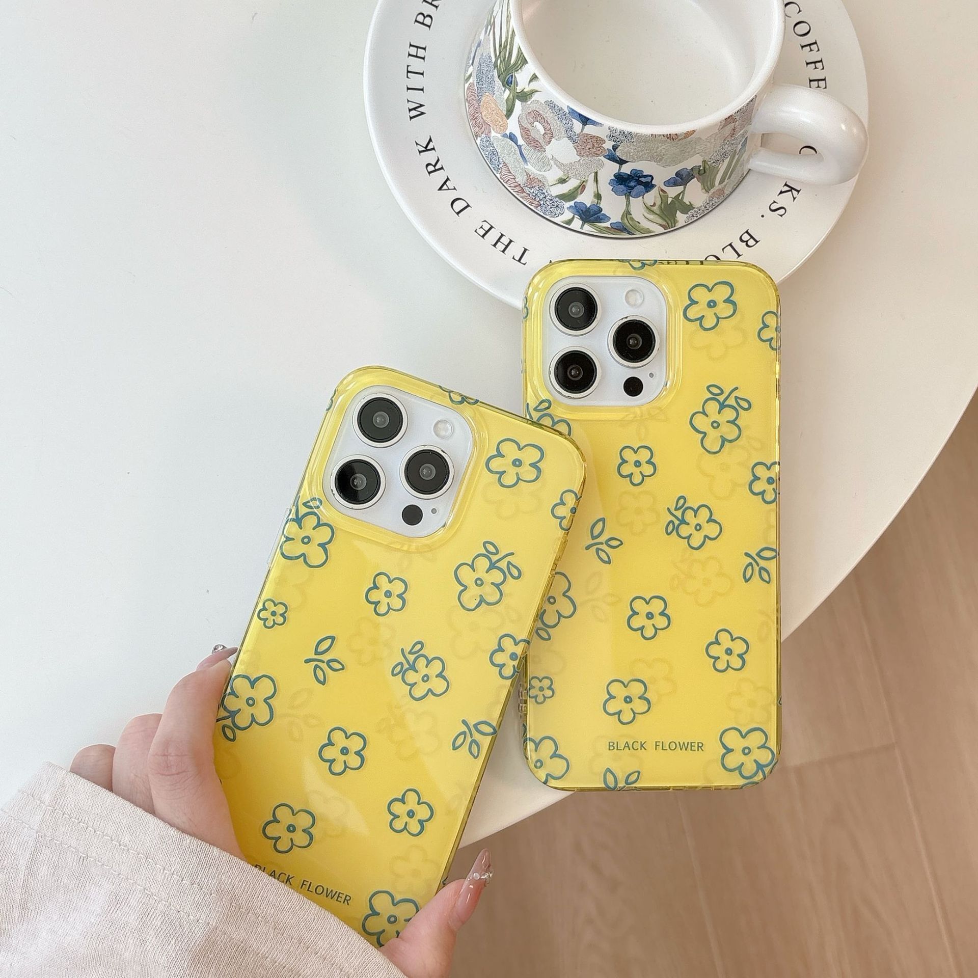 Minimalist Flower Phone Case Compatible iPhone 17/16 Pro Max Shockproof Protective Case iPhone 15/14/13 Pro