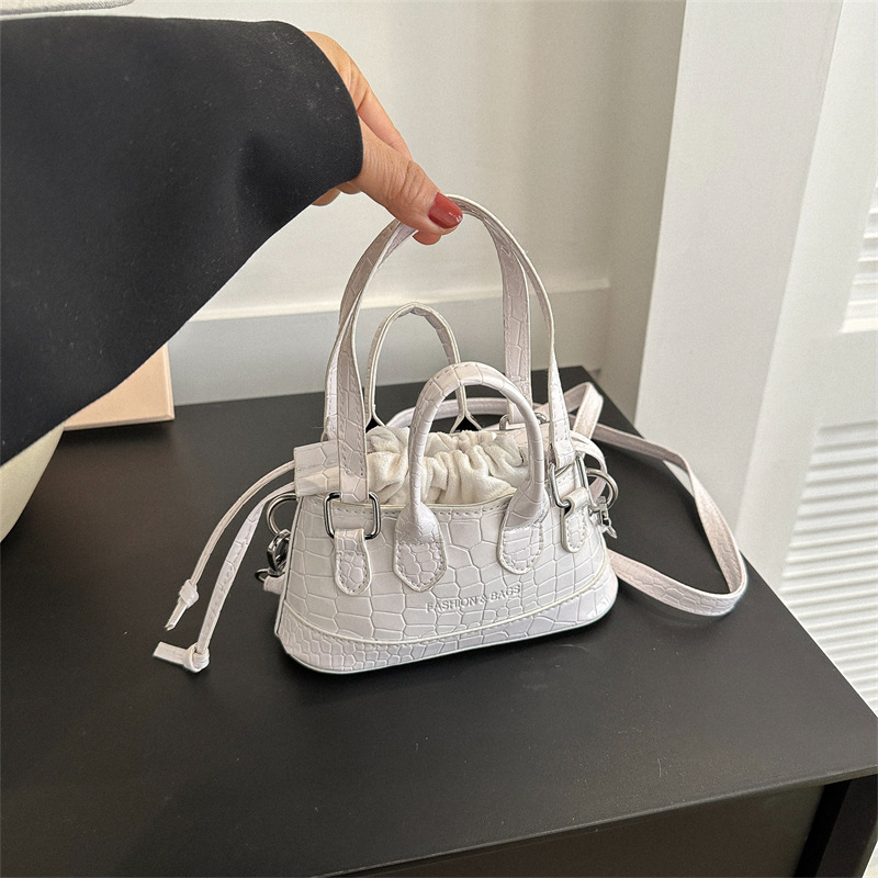 Free shipping, new spring and summer mini bucket bags for women, high-end and stylish crossbody bags, small square bags