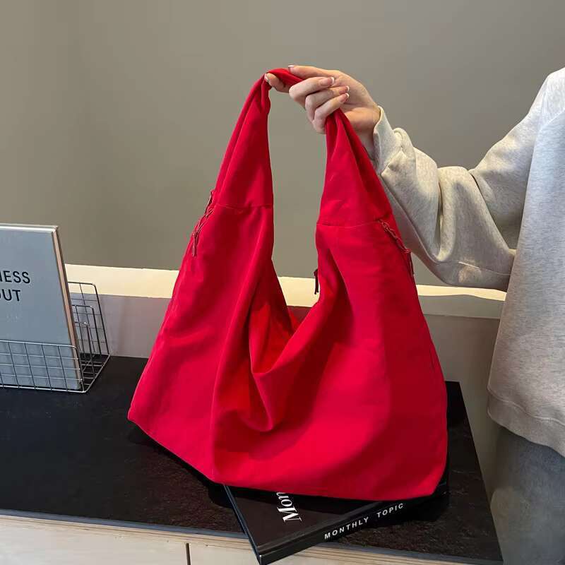 Unisex Extra Large Capacity Solid Color Nylon Shoulder Custom Candy Colors Fashionable Zipper Closure Moon Bag for Ladies
