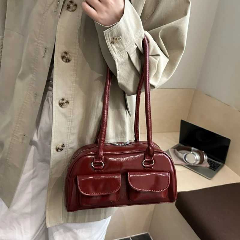 Stylish Korean Small Shoulder Bag Women Handle Bags Multi Pocket Casual Commute Fashion Simple and Casual Texture Boston BagT251122