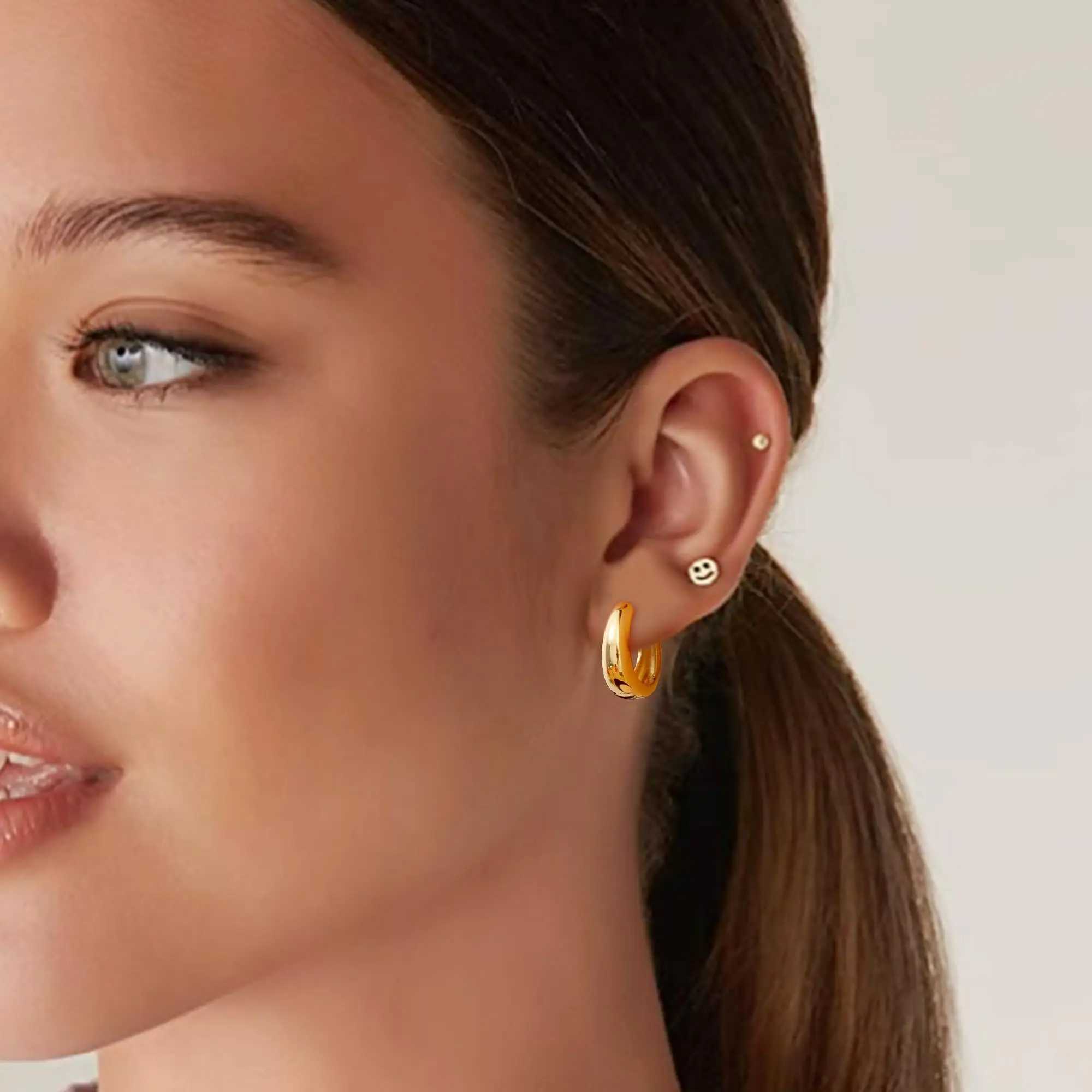 Shevalue Womens Simple Gold Hoop Earrings 18K Genuine Gold Plated Lightweight Hollow Low Allergy Earrings Fashion JewelryXJ250421