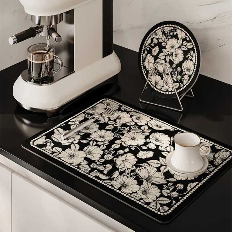Round Leather Placemat for CoasterBlack and WhiteFloral Table for GlassesTea and Coffee DishesLight and Luxury C251122