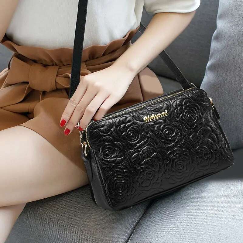 Aidrani Fashionable Single Shoulder Crossbody Women S Bag Made Of Cowhide Material With Floral Patterns Printed On It Bag
