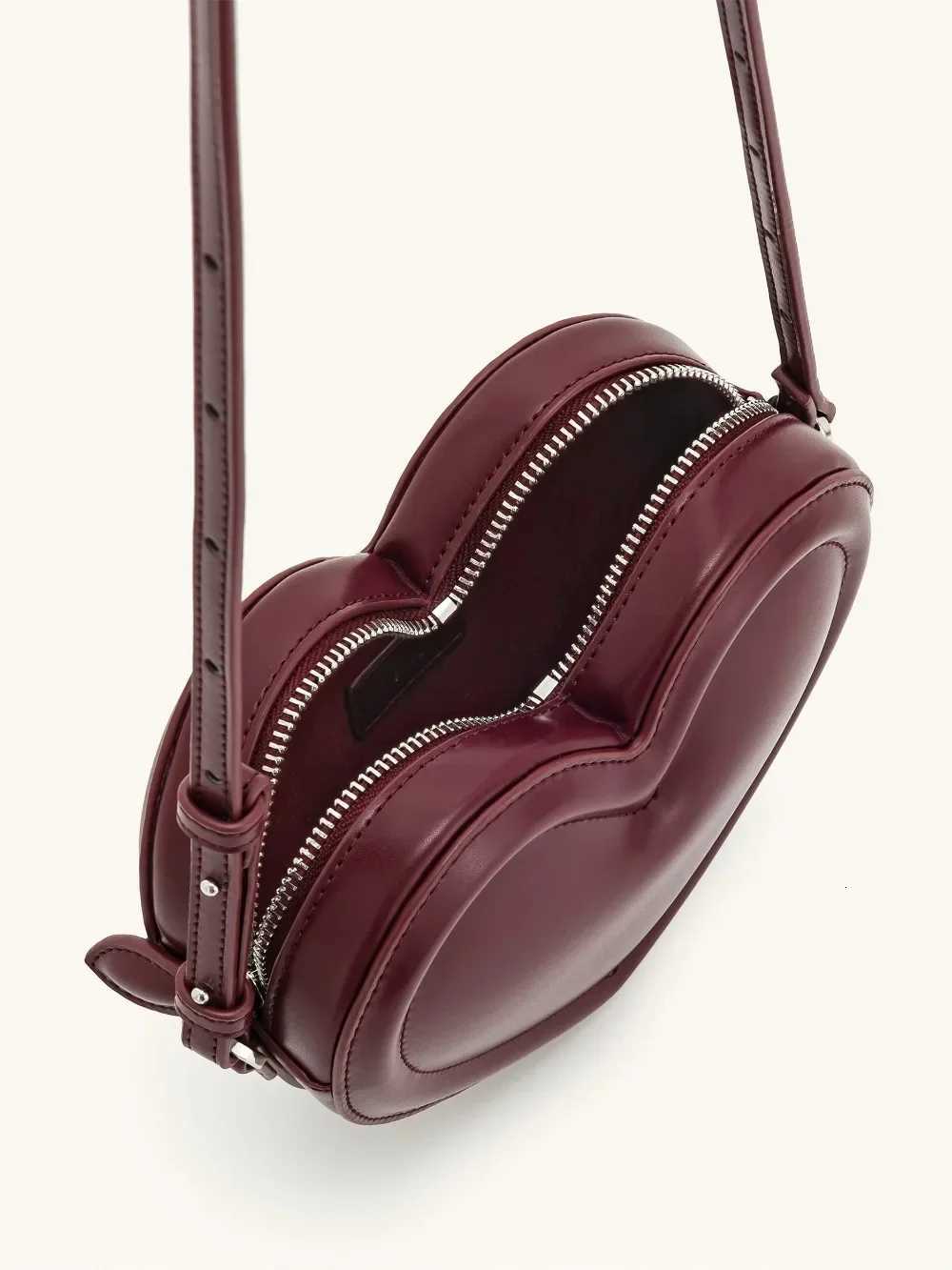 JW PEI Arlene Heart Shape Shoulder Bag Women3D Love Design Niche Crossbody PurseCommuting Underarm Bag Valentines Day Gifts K251121