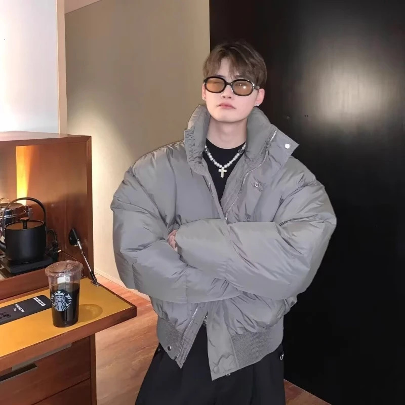 Simplicity Stand Collar Mens Parkas Heavy Winter Thicken Casual Short Cotton Jacket Warm Fashion Coats Male Streetwear 251104