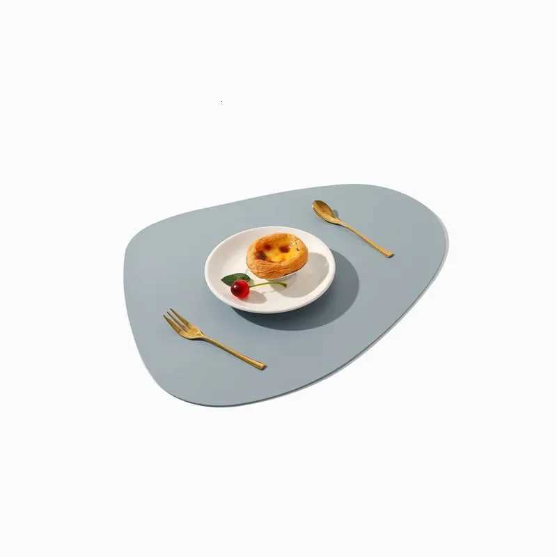 Water Droplet Shaped Dining Mat Western Style Anti-Slip PU Table Mat for Hotel Home Picnic Washable Placemat with Autumn Theme C251122