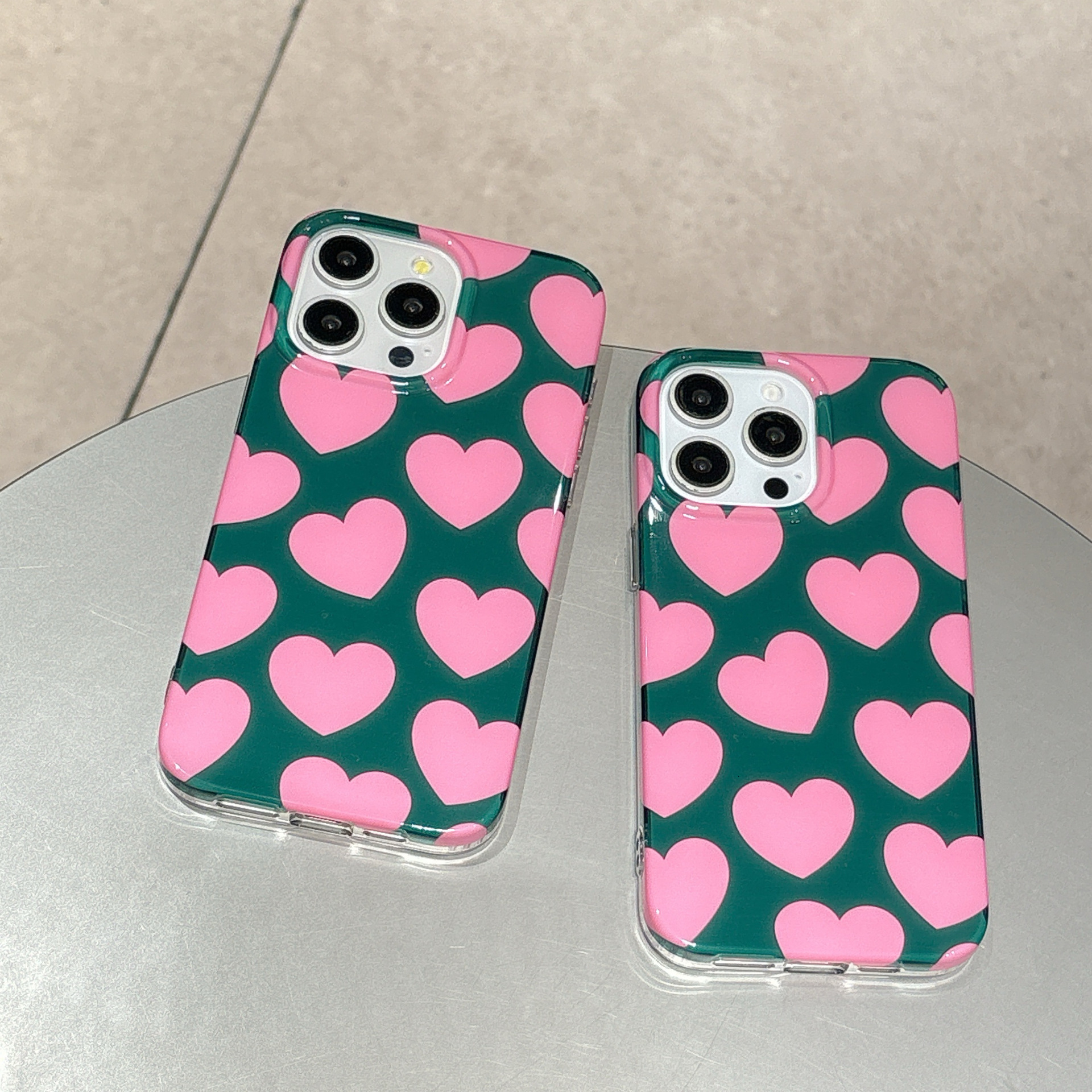 Green Background Full Screen Pink Heart Phone Case Compatible iPhone 16/15 Pro Max New Earthquake-proof Protective Case