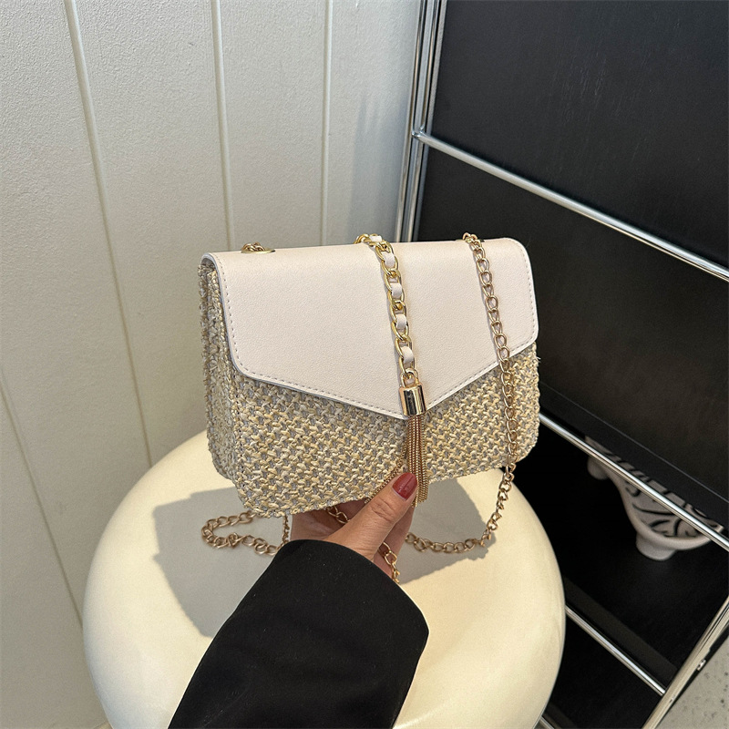Free shipping, niche design new women's bag, high-end, simple straw woven small square bag, underarm bag, versatile single-shoulder crossbody bag