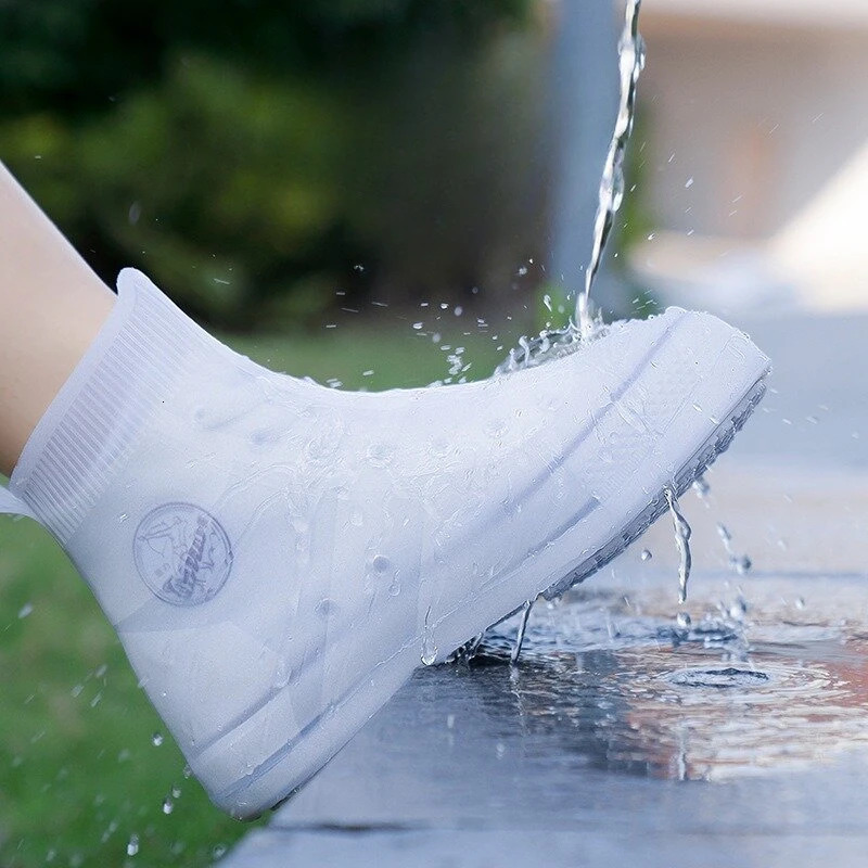 Waterproof silicone shoe rubber rain boot cover used for outdoor use rainy equipment dust boots household goods gardens 250421x