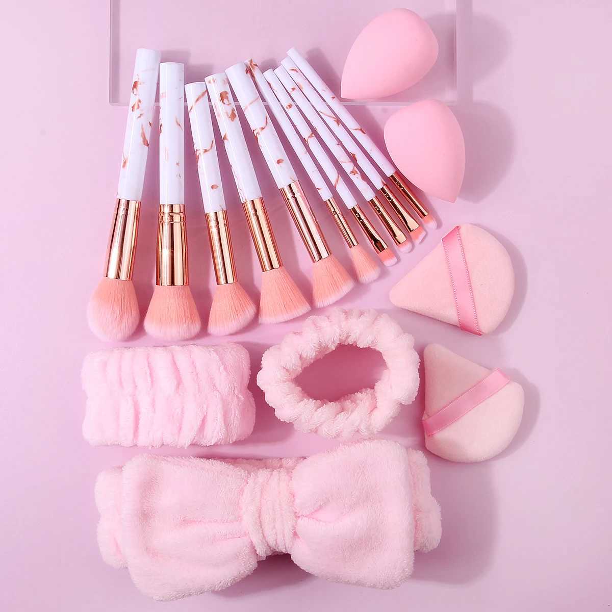 The 17PCS makeup brush set includes a multi-functional makeup set brush a sponge powder puff and a hair band/wrist strap C251122
