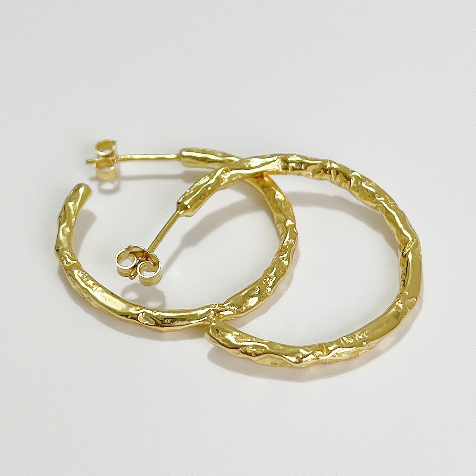 Chic Gold Tone Hammered Hoop Earrings Women's Fashion Jewelry Textured Design for a Casual yet Stylish Look
