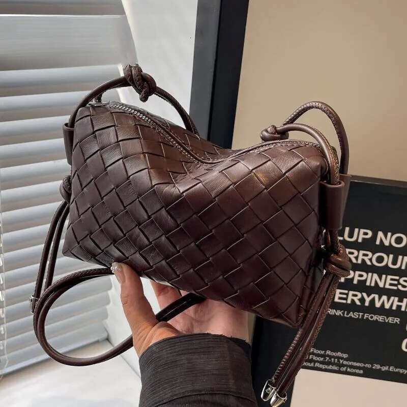 Best Seller Luxury Brand Designer Summer Niche Woven For Women New Trend Versatile Cssbody Soft Surface Quilted Shoulder Underarm Bag