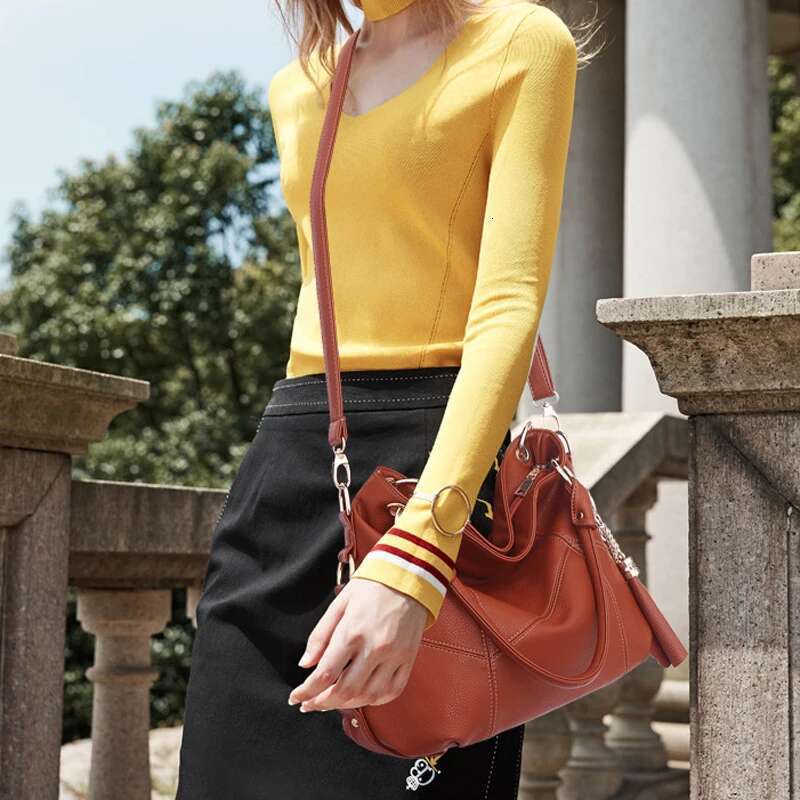 Large Capacity Women S Tote Brand PU Leather Fashionable Designer Shoulder Bag Travel Handbag New Bag