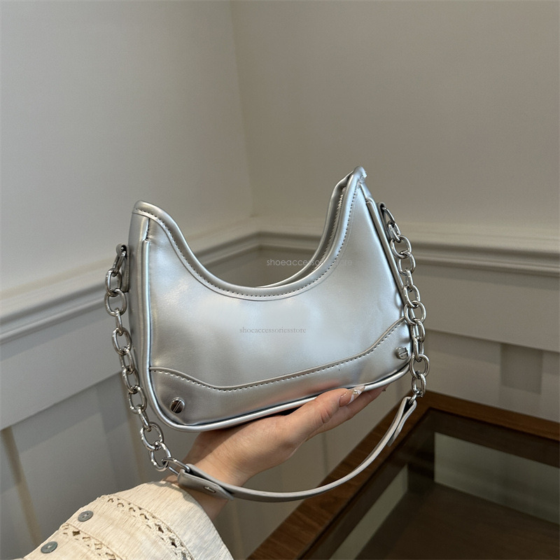 2025 New Luxury Designer Women's Fashionable Niche Light Luxury Commuting Shoulder Crossbody Bag