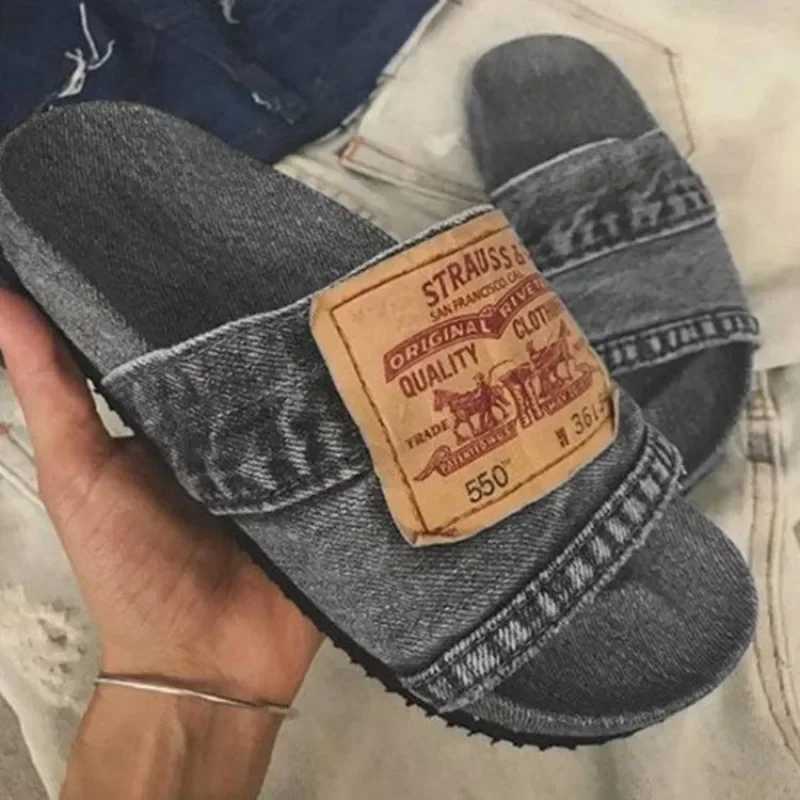 Womens large-sized slippers new summer fashion thick soled one-piece slippers denim Xinku slippers sandals M250422