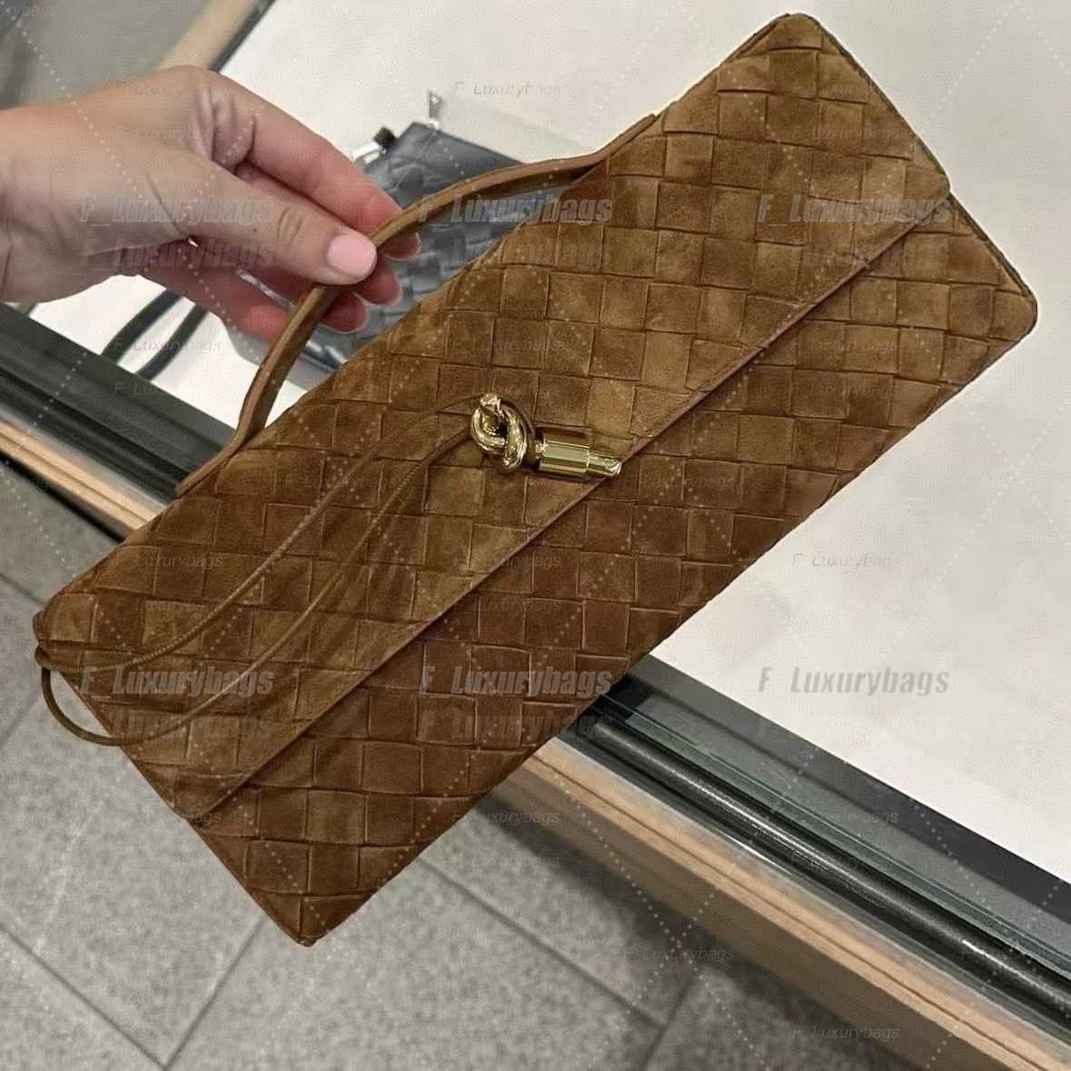 Real Suede Leather Evening Bags Long Andiamo Clutch With Handle Intrecciato Craft Cow Leather Girl Shoulder Bags Purses And Handbags Luxury Design Party Wallet 3421