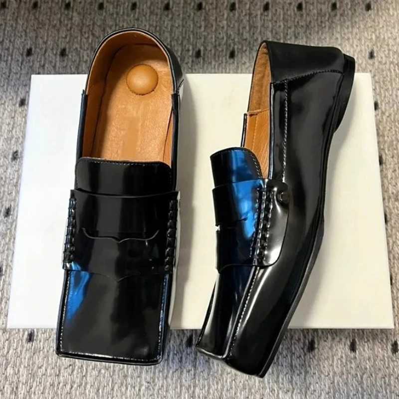 Fashion Black Patent Leather Square Toe Loafers Women Retro Casual Flat Slip on Shoes High Quality Comfortable Womens Shoes X251122