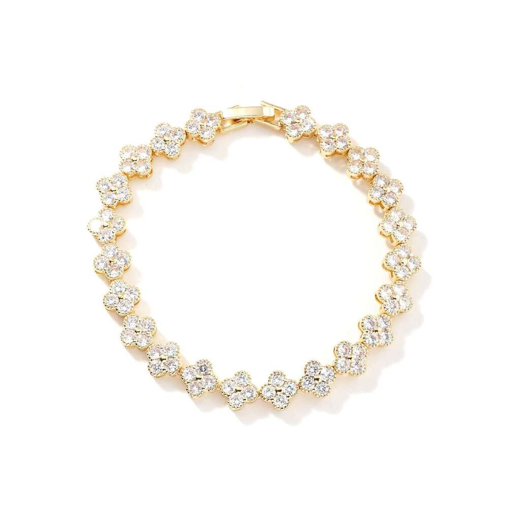 New Four Leaf Clover Bracelet with Colorful Zircon Fashion Design and Luxurious Hand Accessories