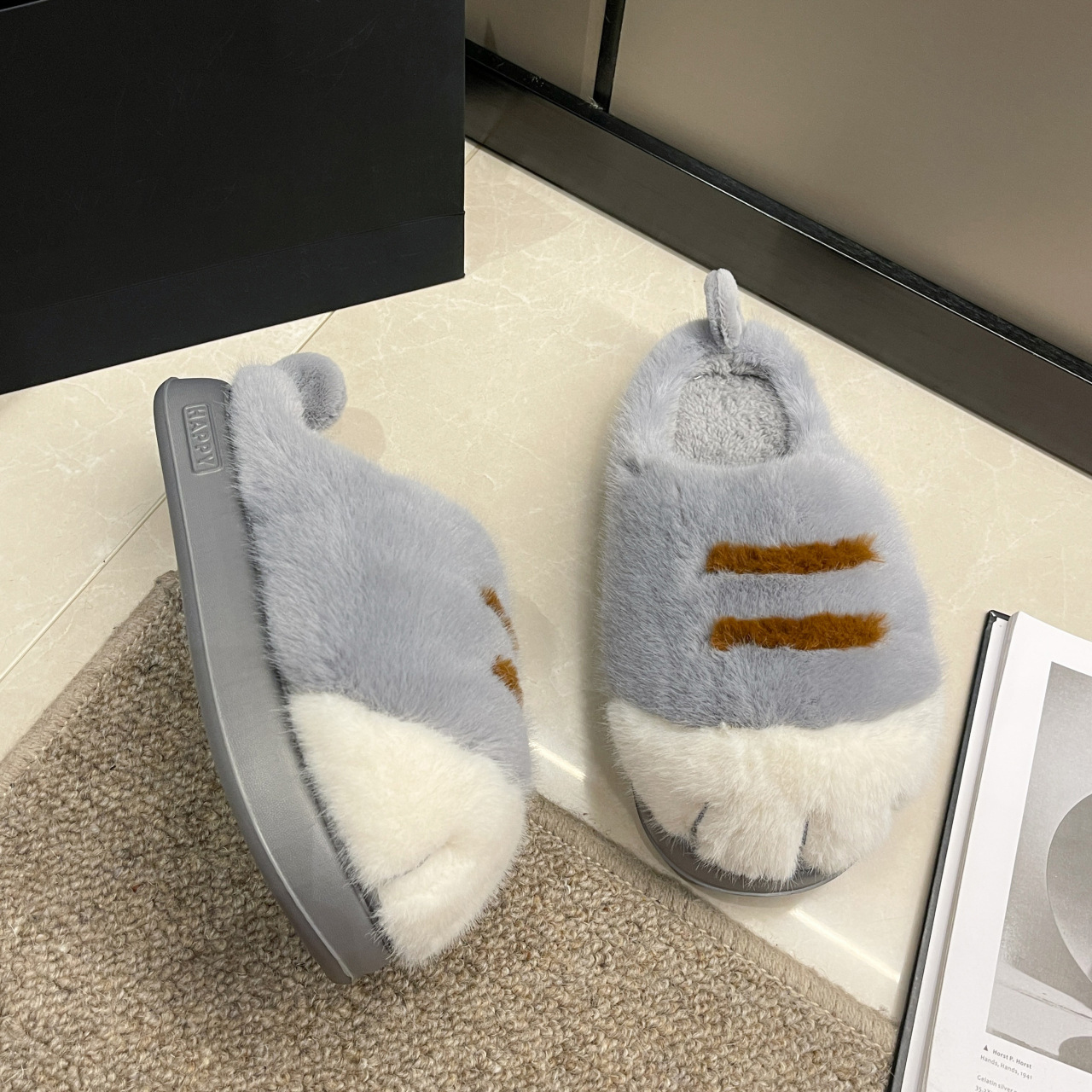Winter Cartoon Cat Paw Style Women's Slippers for Home Warmth Men's Plush Flat Shoes fluffy slippers