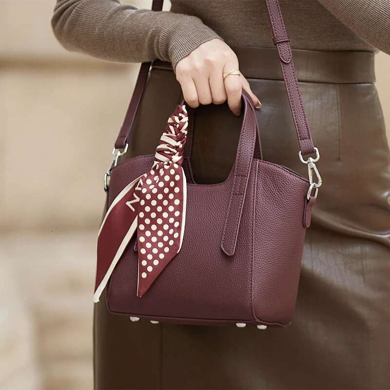 Limited Offer ZOOLER New Women Genuine Leather Shoulder Messenger Bags Purses Top Ladies Cow Skin Bag Crossbody Style SC Bag
