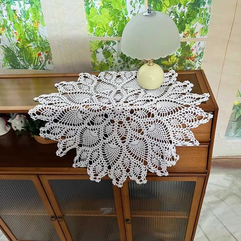 Hand-crocheted Cotton 60cm Vintage Tablecloth Placemat Hollow Lace Crochet Floral Table Cover Lampshade Sofa Cabinet Home Decor C251122