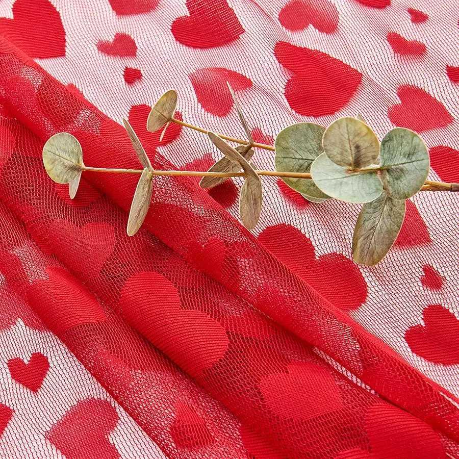 1pc red lace heart-shaped rectangular tablecloth for Valentines Day suitable for dining occasions and party gatherings C251122