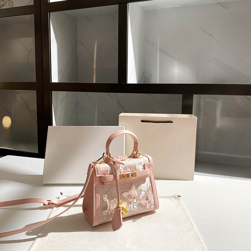 New Butterfly Series Designer Small Square Bag Free Shipping New Women's Designer Bag Brand Banquet Bag Small Square Bag High Quality Handbag