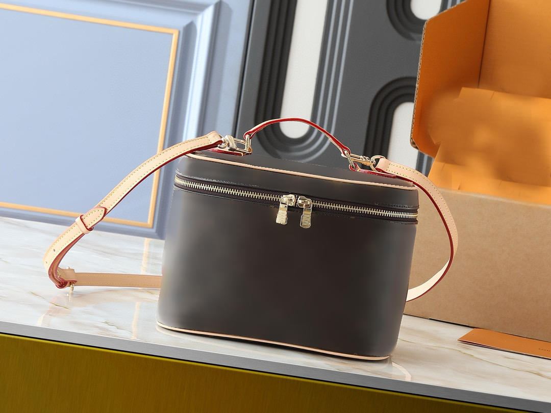 Sophisticated Ladies' Tote Bag Featuring Adjustable Handles & Chic Style