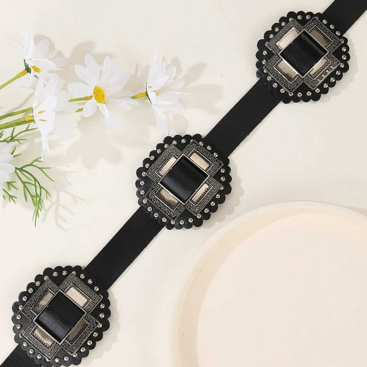 European and American Vintage Street Fashion Hollow Ring PU Leather Splicing Feature Waist Belt Versatile Nail Bead Women Belt J251122
