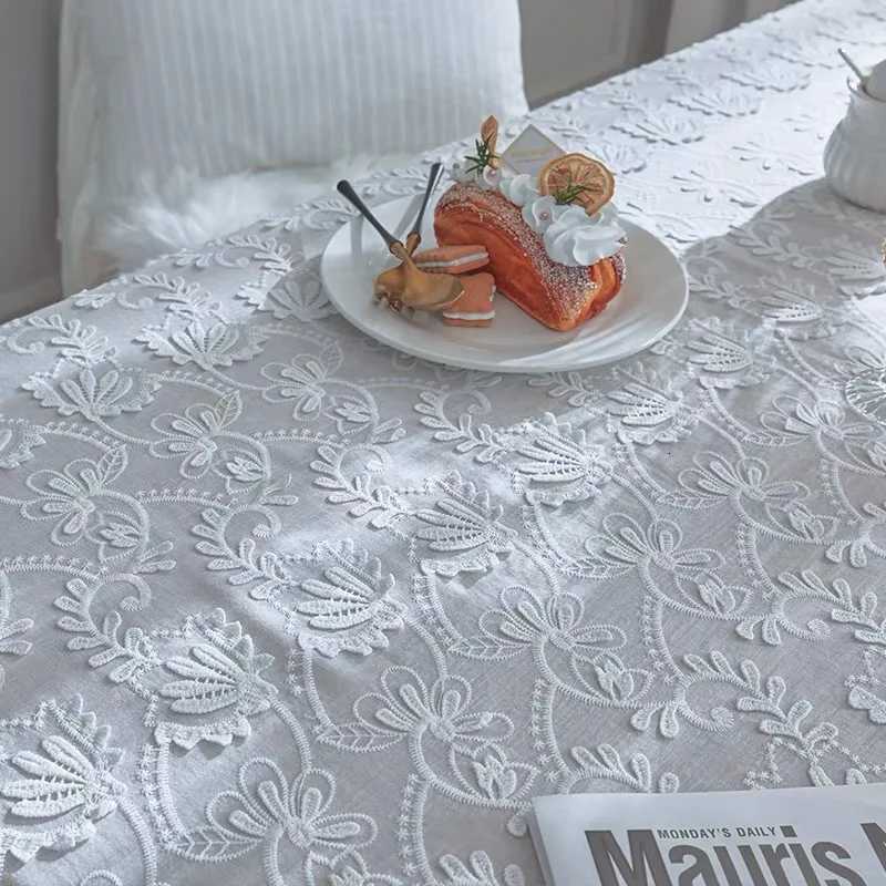 Luxury Lace Table Cloth for Living Room Bedroom Cover Table Party Table Cloth American White Embroider Table Cover Decoration C251122